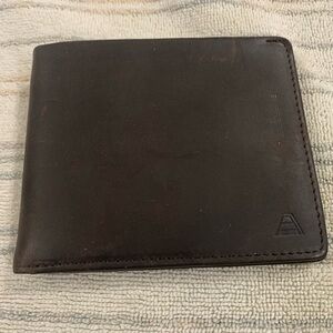 Elegant Andar Bifold Leather Wallet